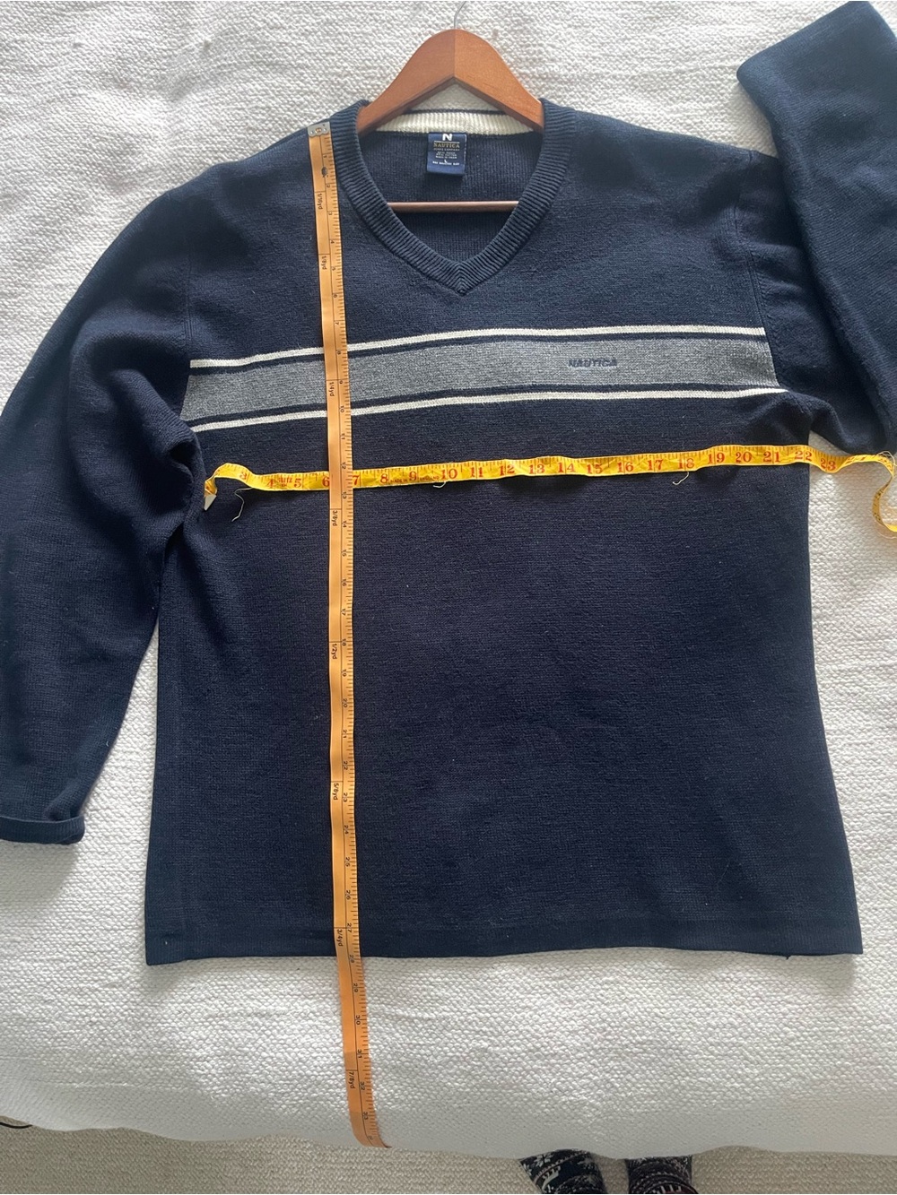 Nautica Men's Navy V-Neck Sweater with Gray Stripe Size L/XL Ramie Cotton EUC